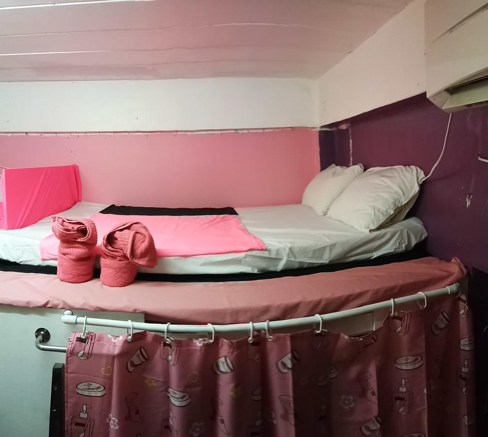 Wild & Wandering Backpacker Hostel & Bar Haad Rin Oda fotoğraf